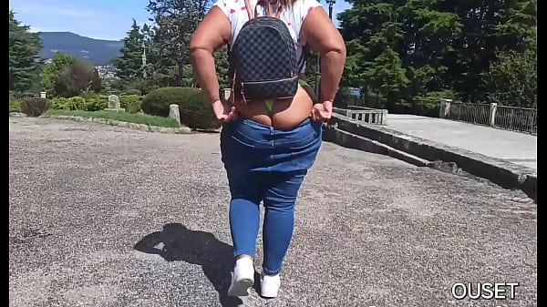 Sé que no estuvo bien lo que hice, pero mi tía está tan buena que la tuve que follar.